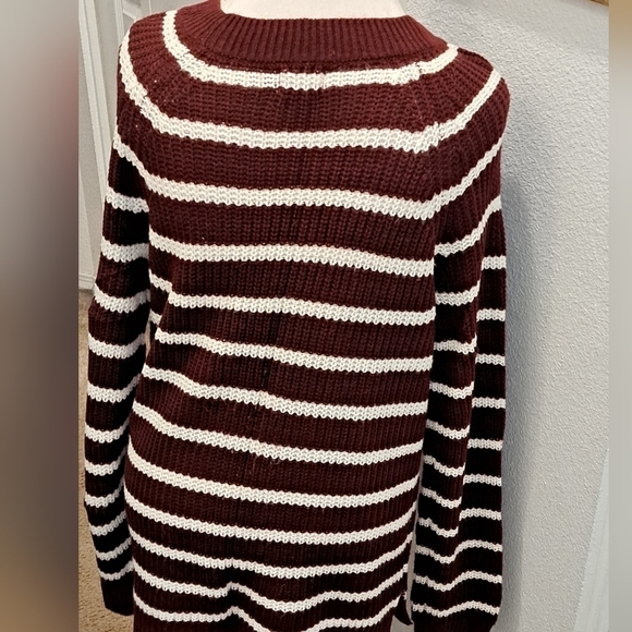 Burgundy & White Striped Stitch Tunic Sweater   Size XL - Picture 5 of 6